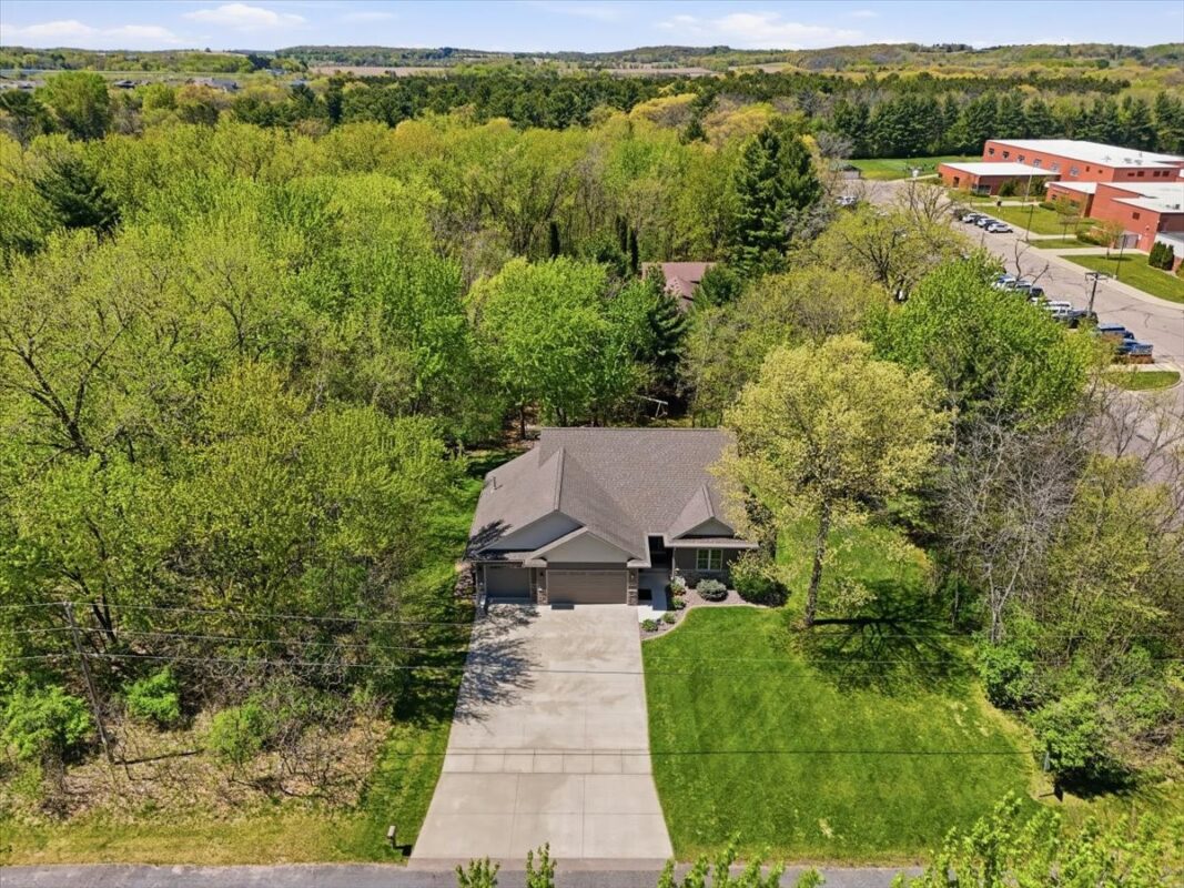 1904 Deblene Lane, Eau Claire WI 54703 - Residential house for sale - MLS #1601049 - image4