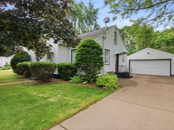 2005 Eddy Lane, Eau Claire WI 54703 - Residential house for sale - MLS #1602090 - image1