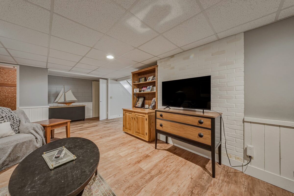 2007 Grandview Drive, Eau Claire WI 54703 - Residential house for sale - MLS #1601026 - image31