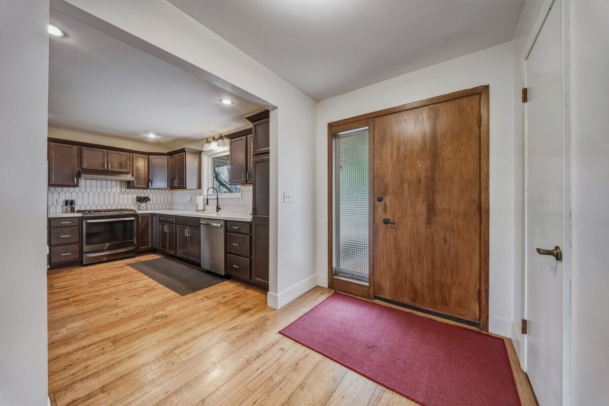 2007 Grandview Drive, Eau Claire WI 54703 - Residential house for sale - MLS #1601026 - image6