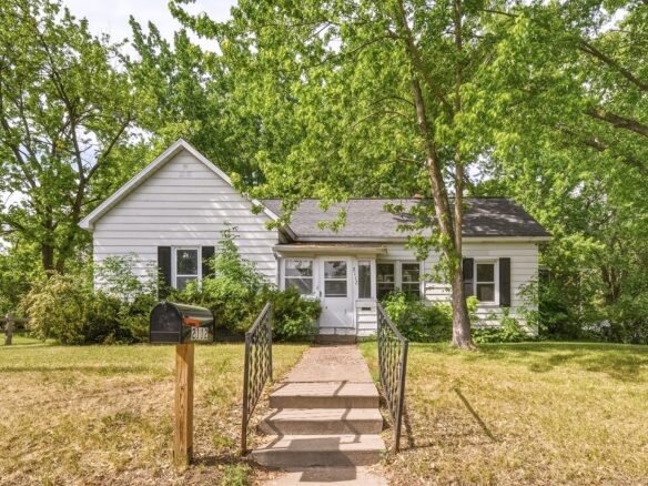 2112 Cleveland Street, Eau Claire WI 54703 - Residential house for sale - MLS #1601952 - image1
