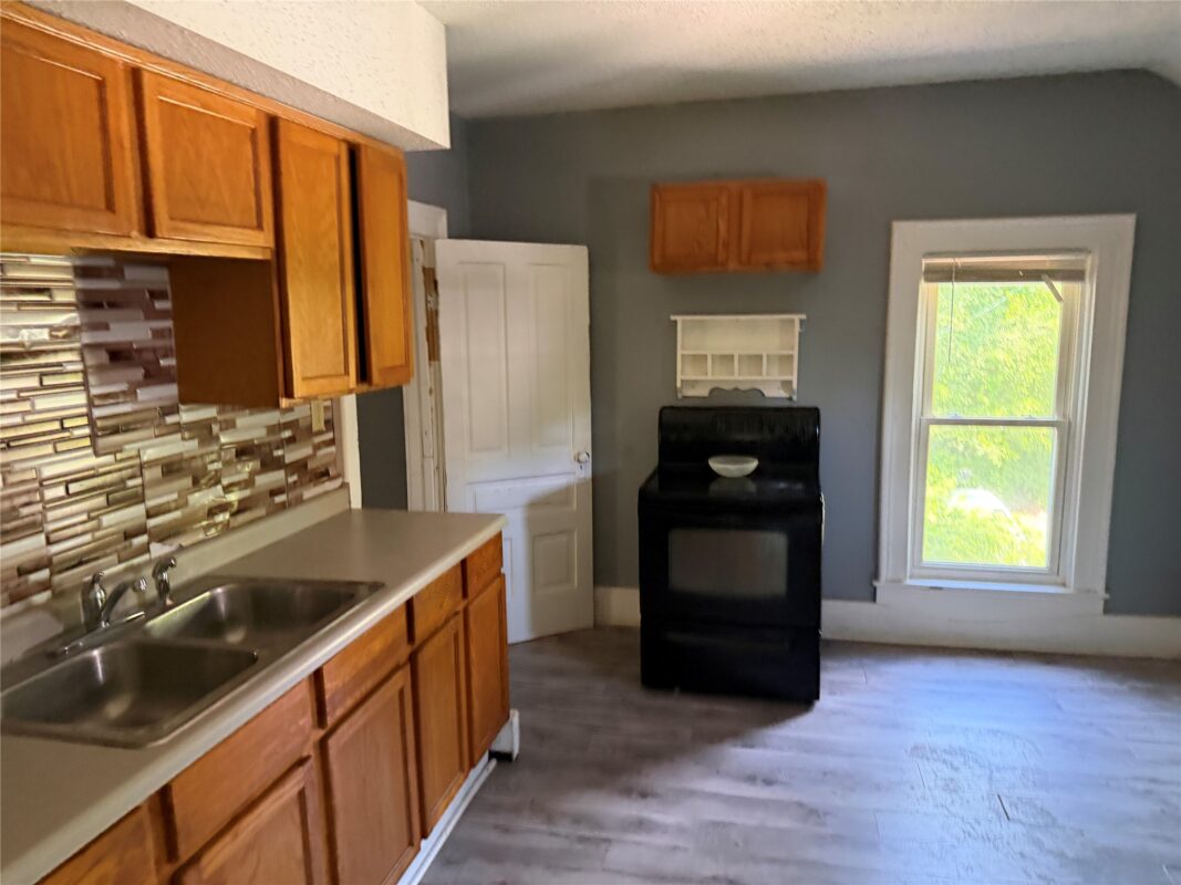 216 Ferry Street, Eau Claire WI 54703 - ResidentialIncome house for sale - MLS #1602061 - image11