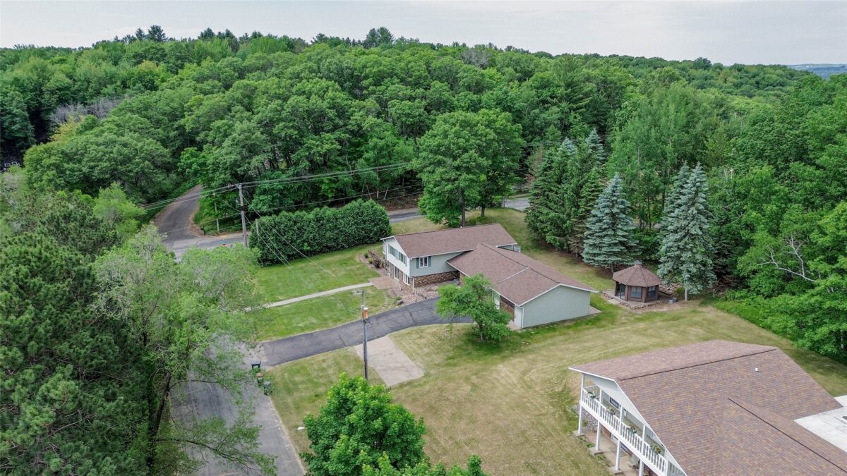 2204 Hillside Drive, Eau Claire WI 54703 - Residential house for sale - MLS #1601741 - image39