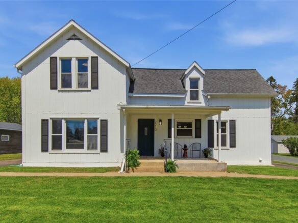2210 Vine Street, Eau Claire WI 54703 - Residential house for sale - MLS #1600958 - image1