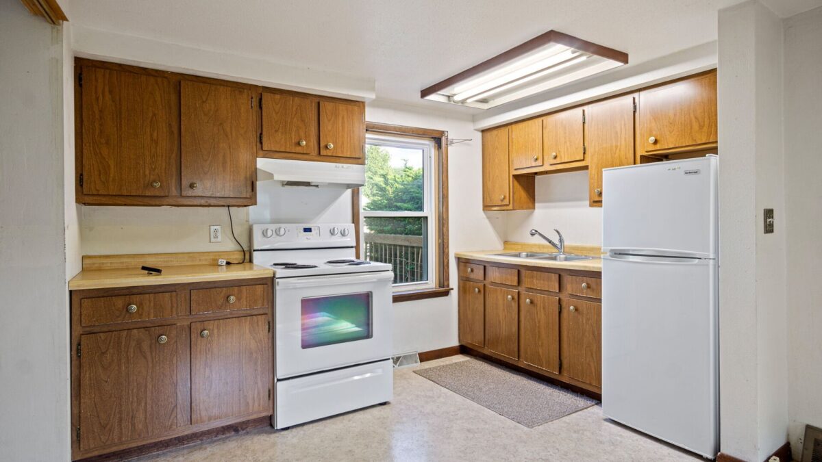 2220 Valley View Place, Eau Claire WI 54703 - Residential house for sale - MLS #1601571 - image2