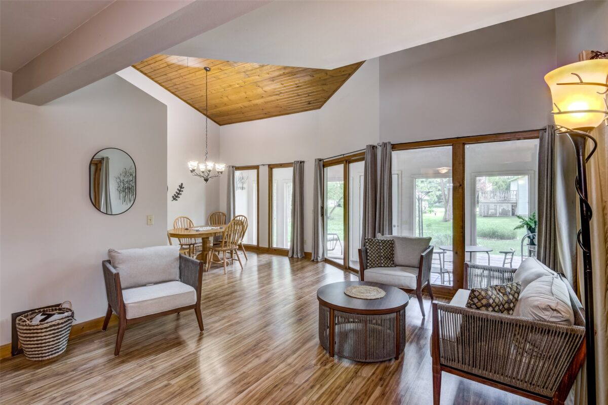 2229 Peterson Avenue, Eau Claire WI 54703 - Residential house for sale - MLS #1601689 - image2