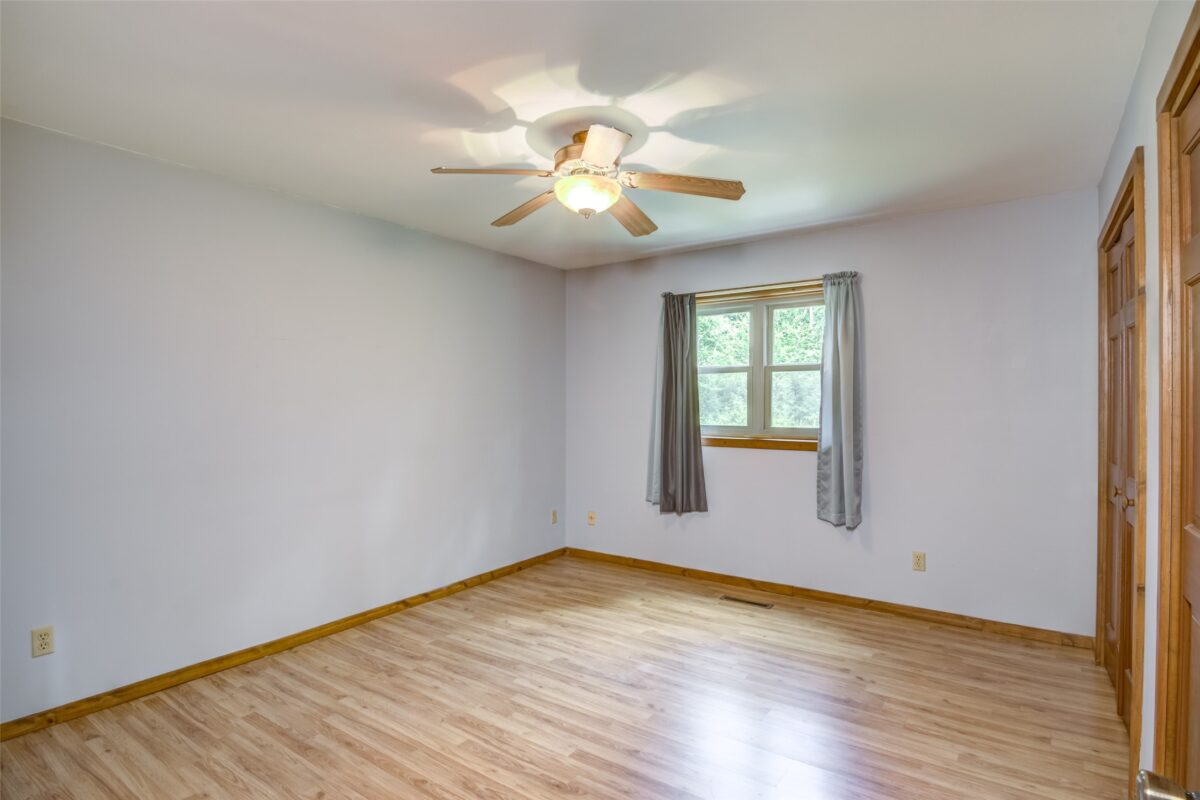 2229 Peterson Avenue, Eau Claire WI 54703 - Residential house for sale - MLS #1601689 - image12