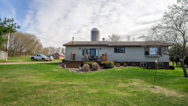 23 17 3/4 18th Street New Auburn WI 54757