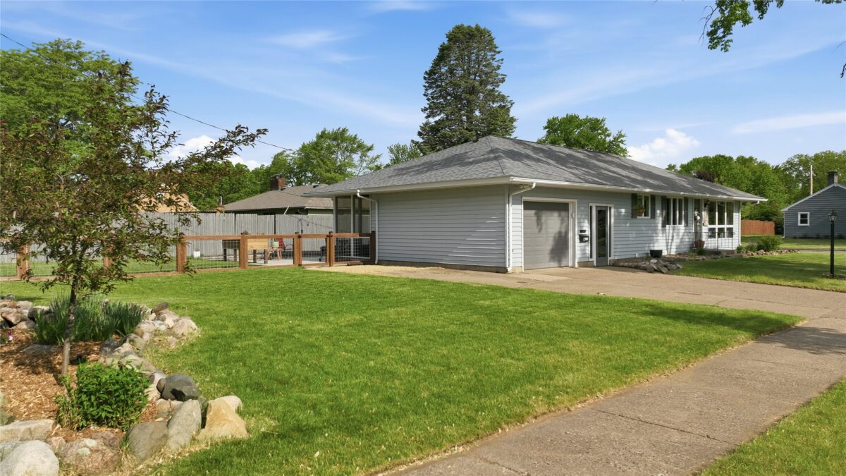 2304 Agnes Street, Eau Claire WI 54701 - Residential house for sale - MLS #1601612 - image4