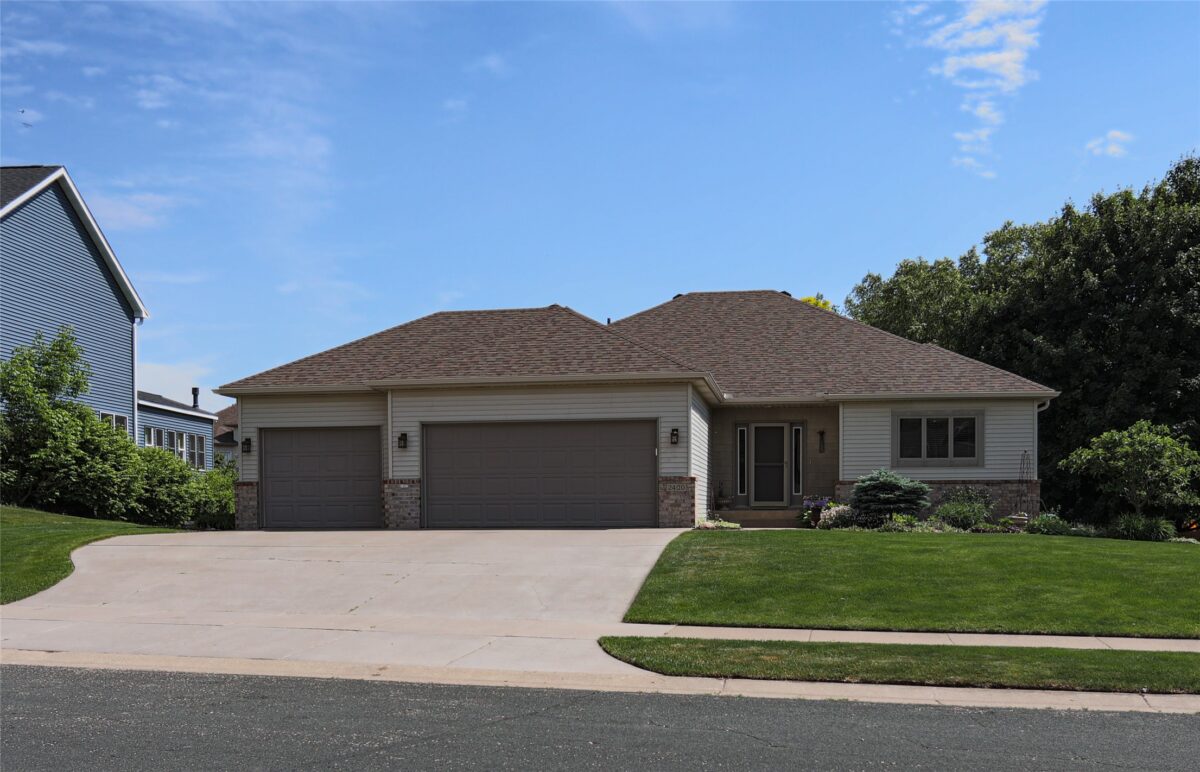 2400 Emerald Bend, Hudson WI 54016 - Residential house for sale - MLS #1601816 - image2