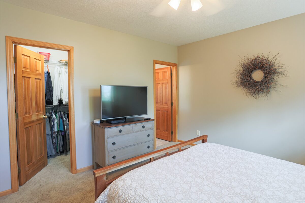 2400 Emerald Bend, Hudson WI 54016 - Residential house for sale - MLS #1601816 - image38