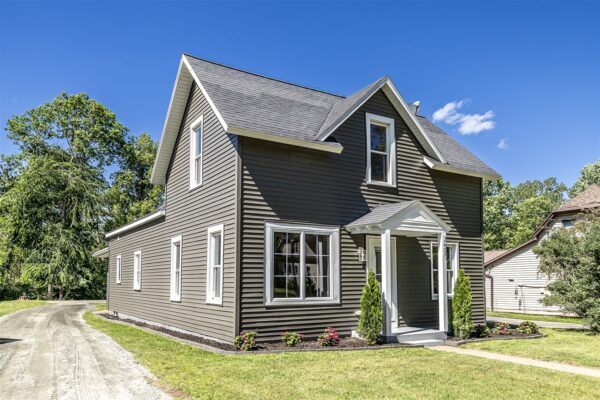 257 W Madison Street Black River Falls WI 54615