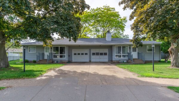 2918-20 Leslie Lane Eau Claire WI 54703
