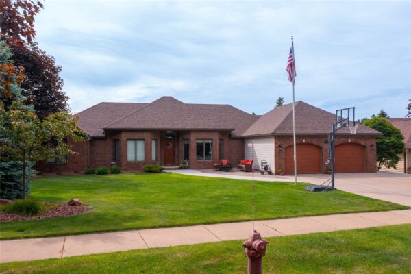 2925 W Princeton Avenue Eau Claire WI 54703
