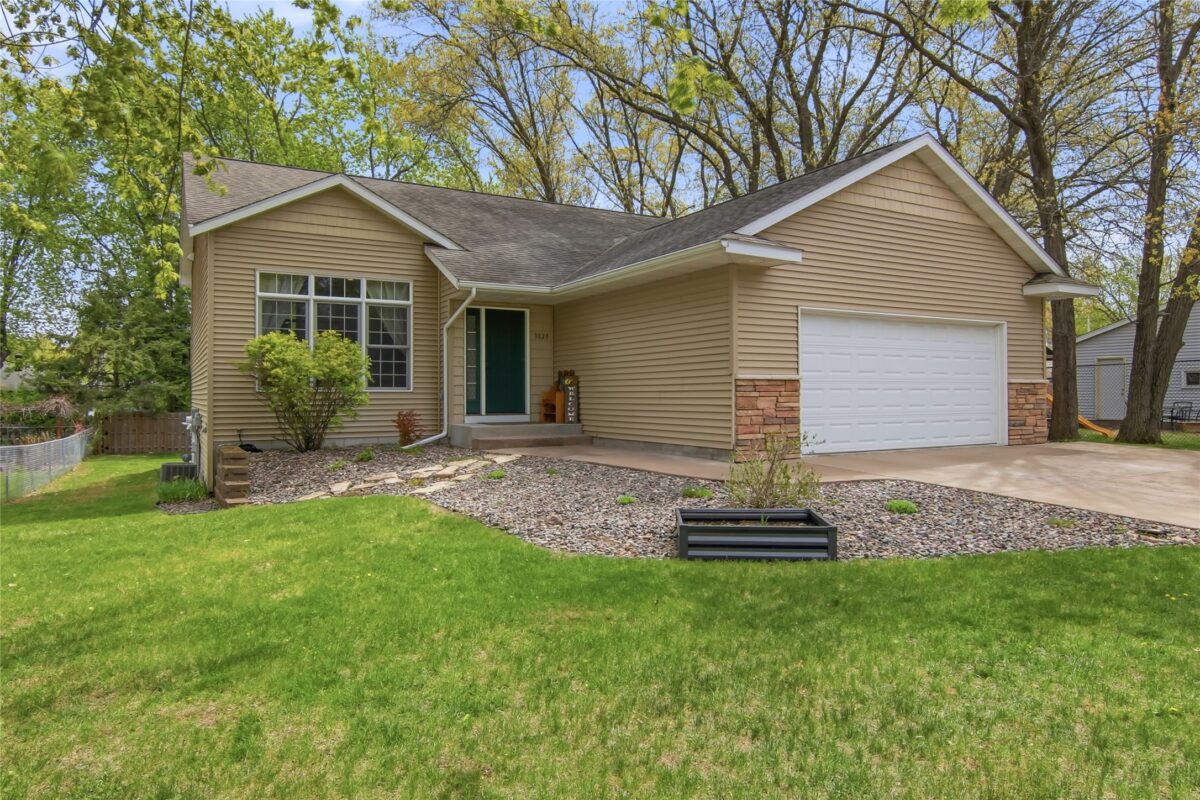 3023 Comet Avenue, Eau Claire WI 54703 - Residential house for sale - MLS #1601067 - image2