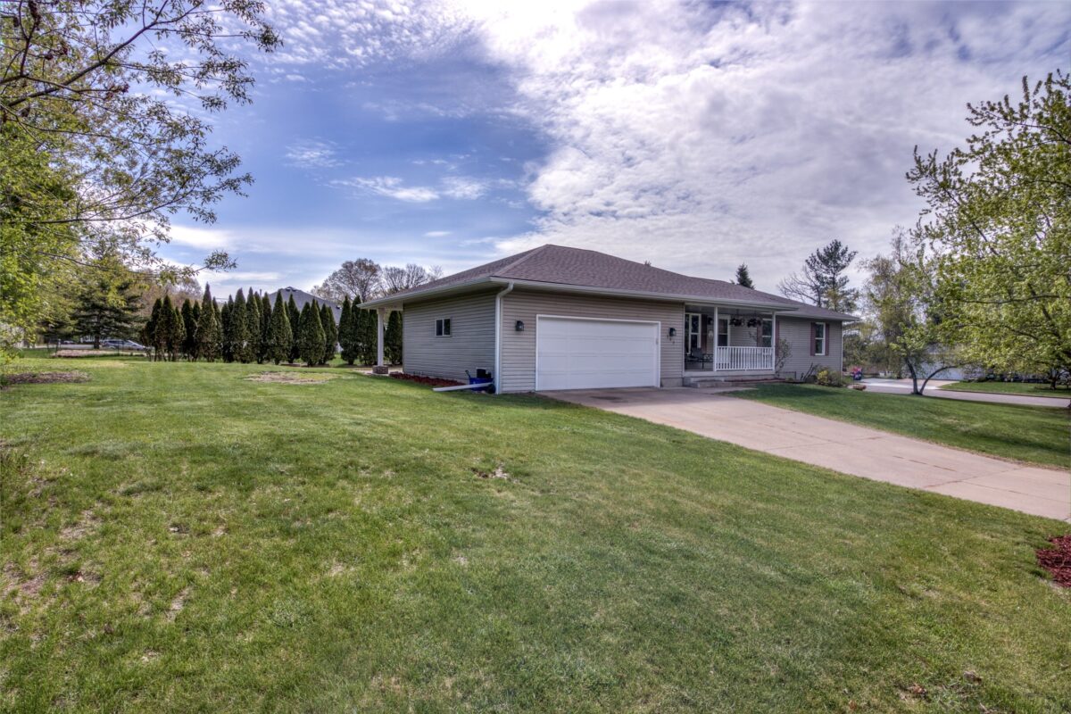 311 Glenwood Court, Chippewa Falls WI 54729 - Residential house for sale - MLS #1600990 - image2