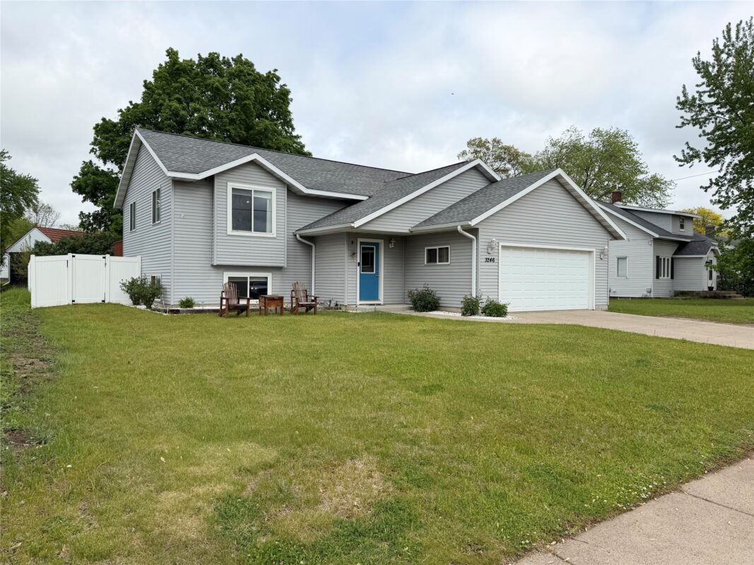 3246 Anderson Drive, Eau Claire WI 54703 - Residential house for sale - MLS #1601318 - image2