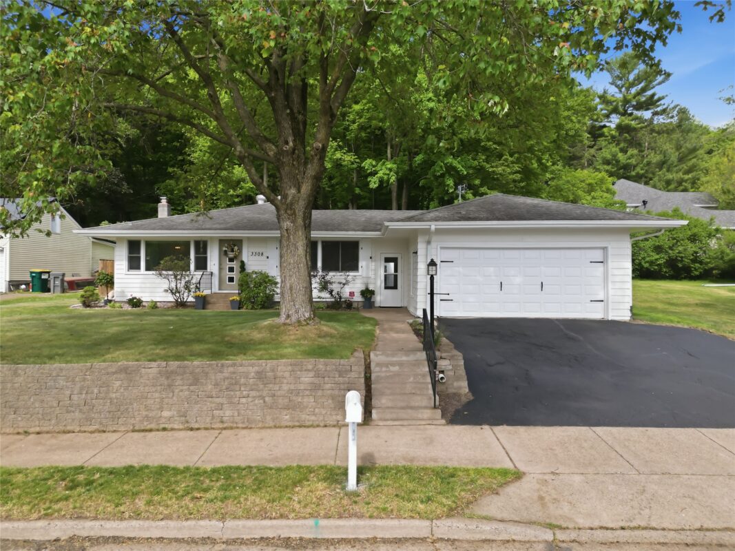 3308 Fairfax Street, Eau Claire WI 54701 - Residential house for sale - MLS #1602017 - image2