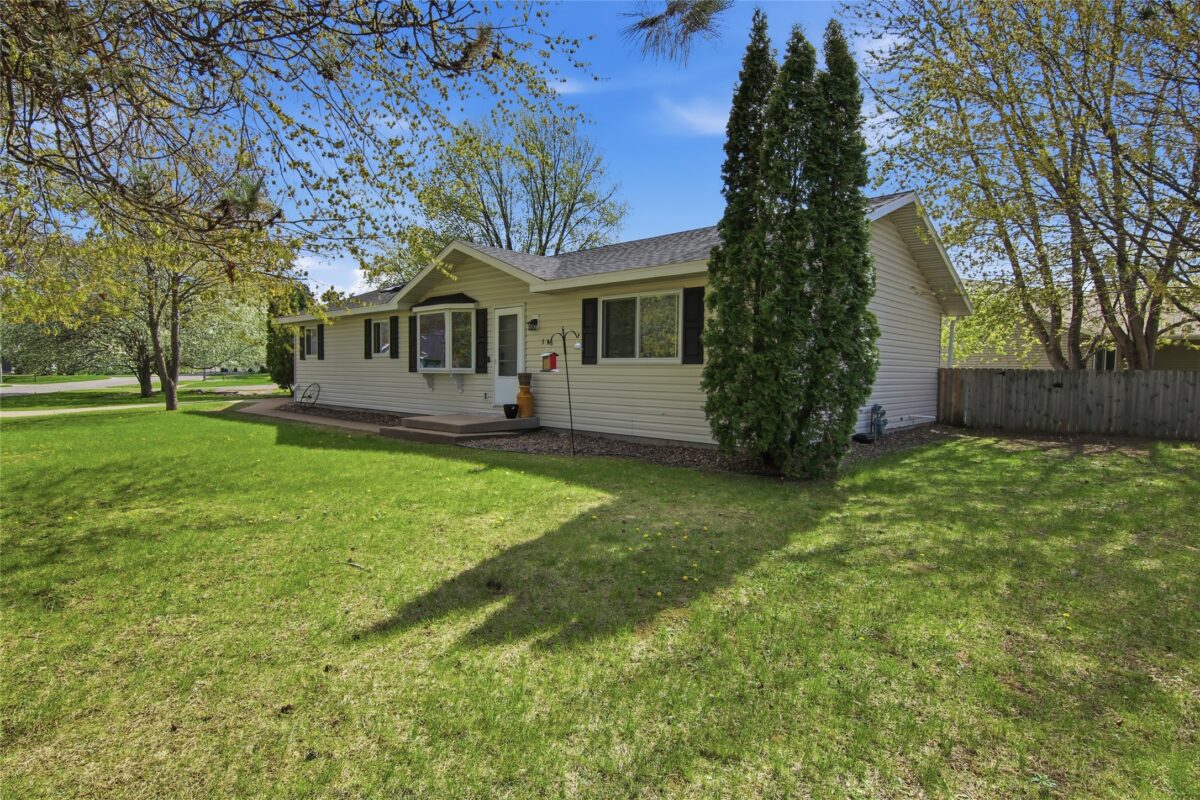 3506 Lamont Street, Eau Claire WI 54701 - Residential house for sale - MLS #1600570 - image2