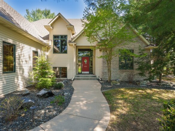 3521 Glen Way, Eau Claire WI 54701 - Residential house for sale - MLS #1601088 - image1