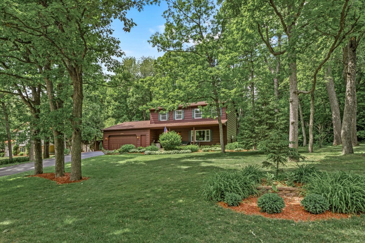 3702 Golf Road, Eau Claire WI 54701 - Residential house for sale - MLS #1601847 - image2