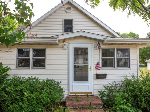 389 Lincoln Street, Mondovi WI 54755 - Residential house for sale - MLS #1601891 - image1