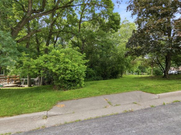 3912 Woodcrest Court, Eau Claire WI 54701 - Land house for sale - MLS #1602311 - image1