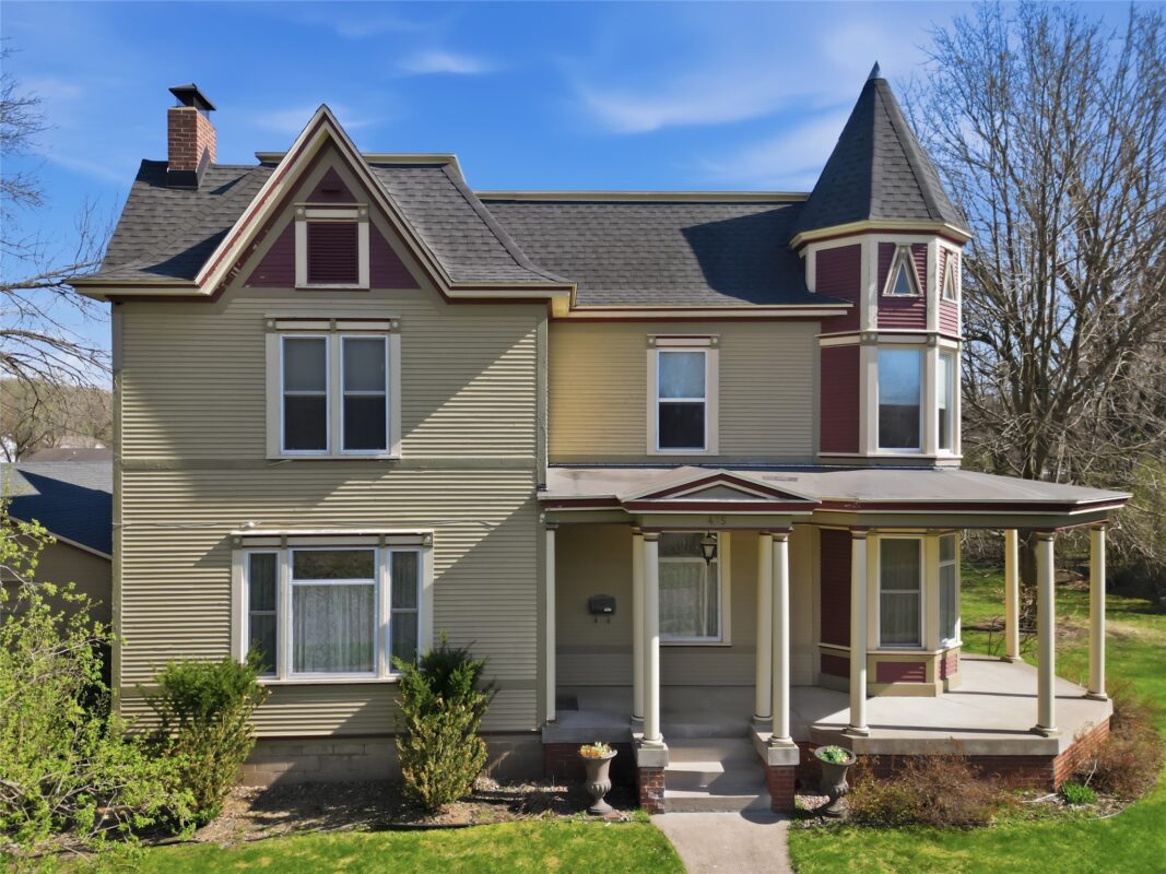 435 Jefferson Street, Eau Claire WI 54701 - Residential house for sale - MLS #1600208 - image2
