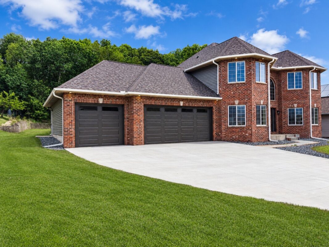 4712 Oakwood Hills Parkway, Eau Claire WI 54701 - Residential house for sale - MLS #1601303 - image2