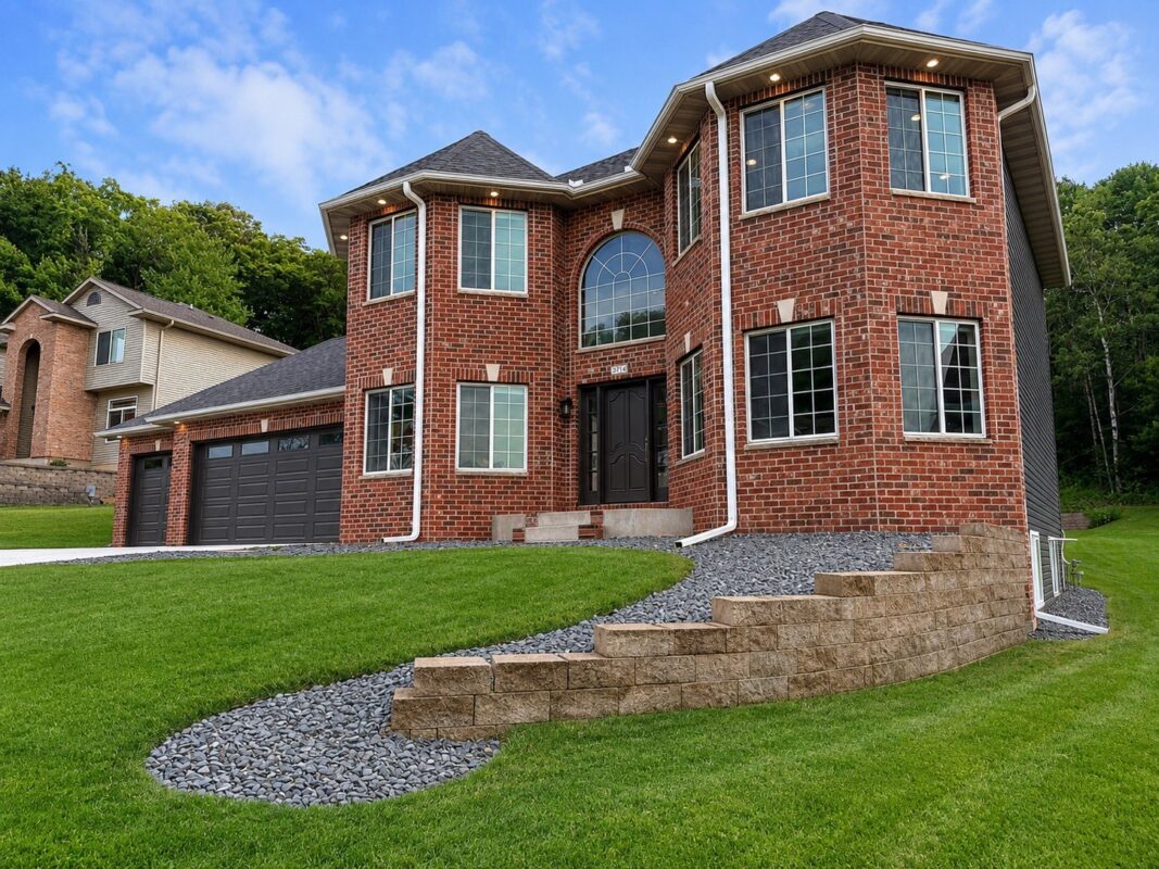4712 Oakwood Hills Parkway, Eau Claire WI 54701 - Residential house for sale - MLS #1601303 - image3