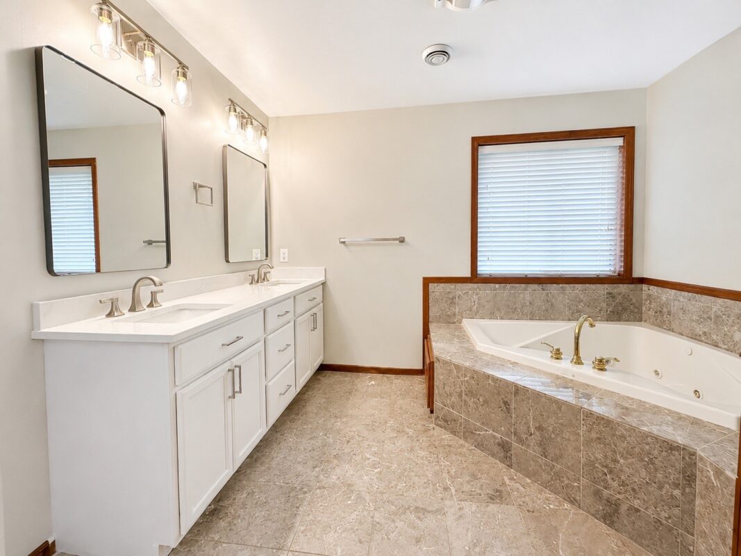 4712 Oakwood Hills Parkway, Eau Claire WI 54701 - Residential house for sale - MLS #1601303 - image21