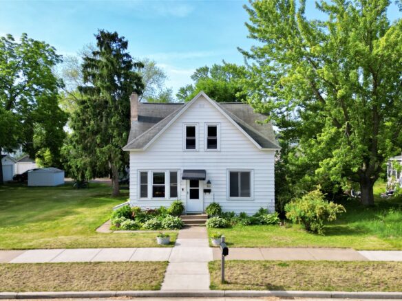 617 Mansfield Street, Chippewa Falls WI 54729 - Residential house for sale - MLS #1601907 - image1