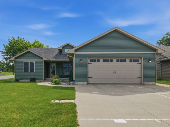 623 Autumn Drive, Altoona WI 54720 - Residential house for sale - MLS #1602001 - image1