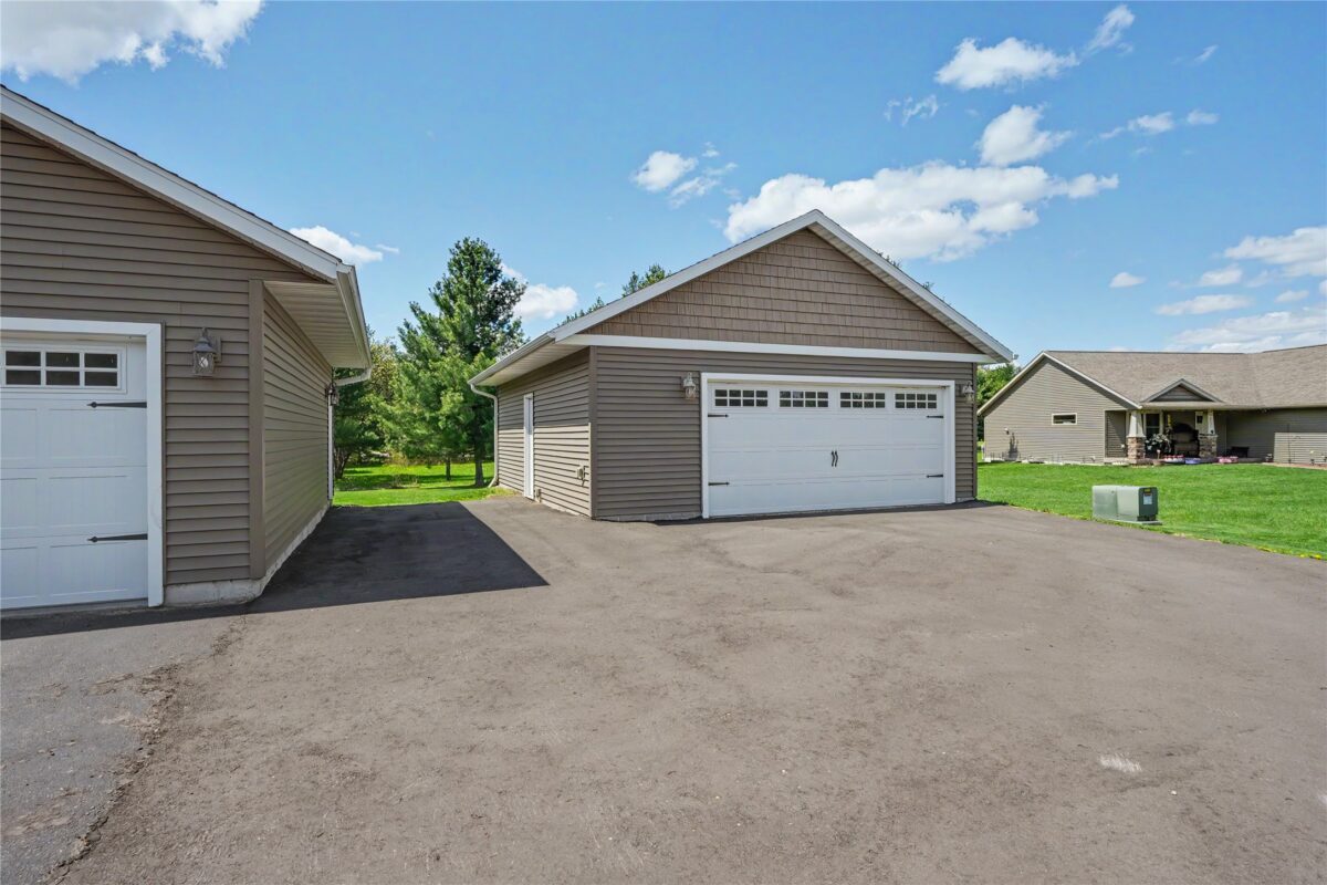 6860 Willow Creek Road, Eau Claire WI 54701 - Residential house for sale - MLS #1599243 - image3