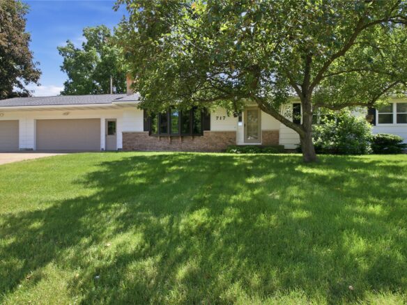 717 Buffington Court, Eau Claire WI 54703 - Residential house for sale - MLS #1600051 - image1