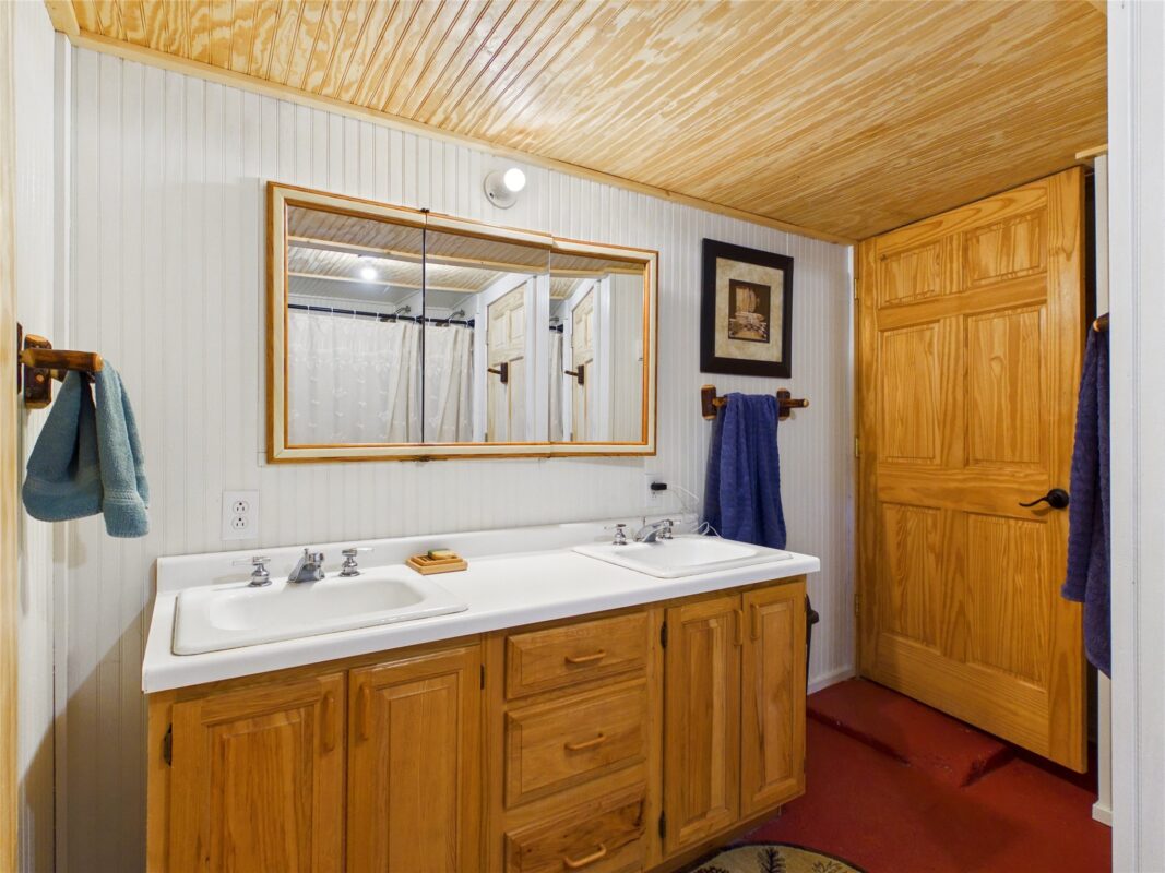 7709 Lake Avenue, Hayward WI 54843 - Residential house for sale - MLS #1602202 - image39