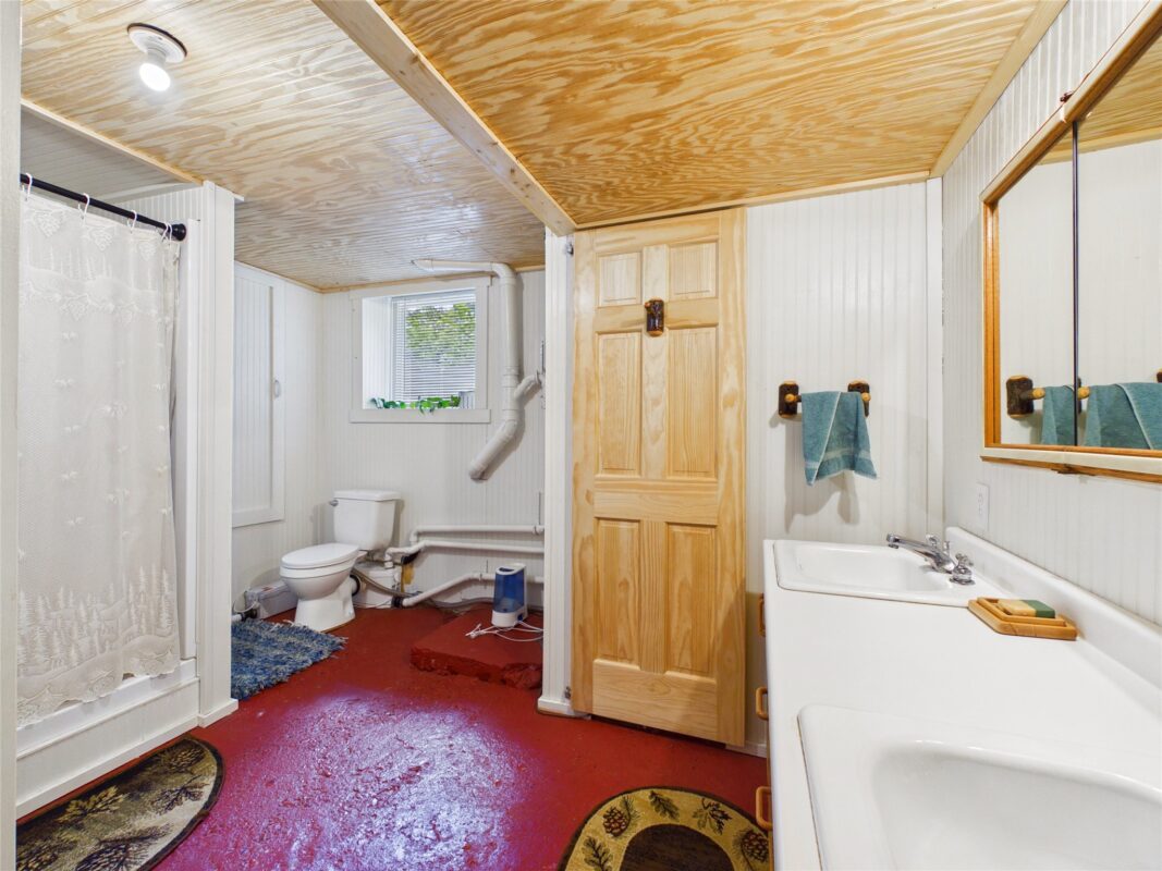 7709 Lake Avenue, Hayward WI 54843 - Residential house for sale - MLS #1602202 - image40