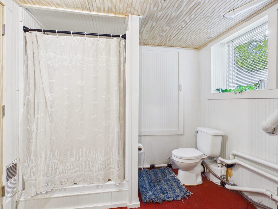 7709 Lake Avenue, Hayward WI 54843 - Residential house for sale - MLS #1602202 - image41