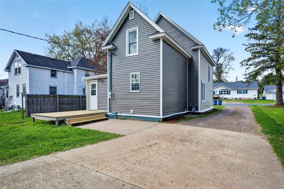 816 Summit Street, Spooner WI 54801 - Residential house for sale - MLS #1600786 - image3