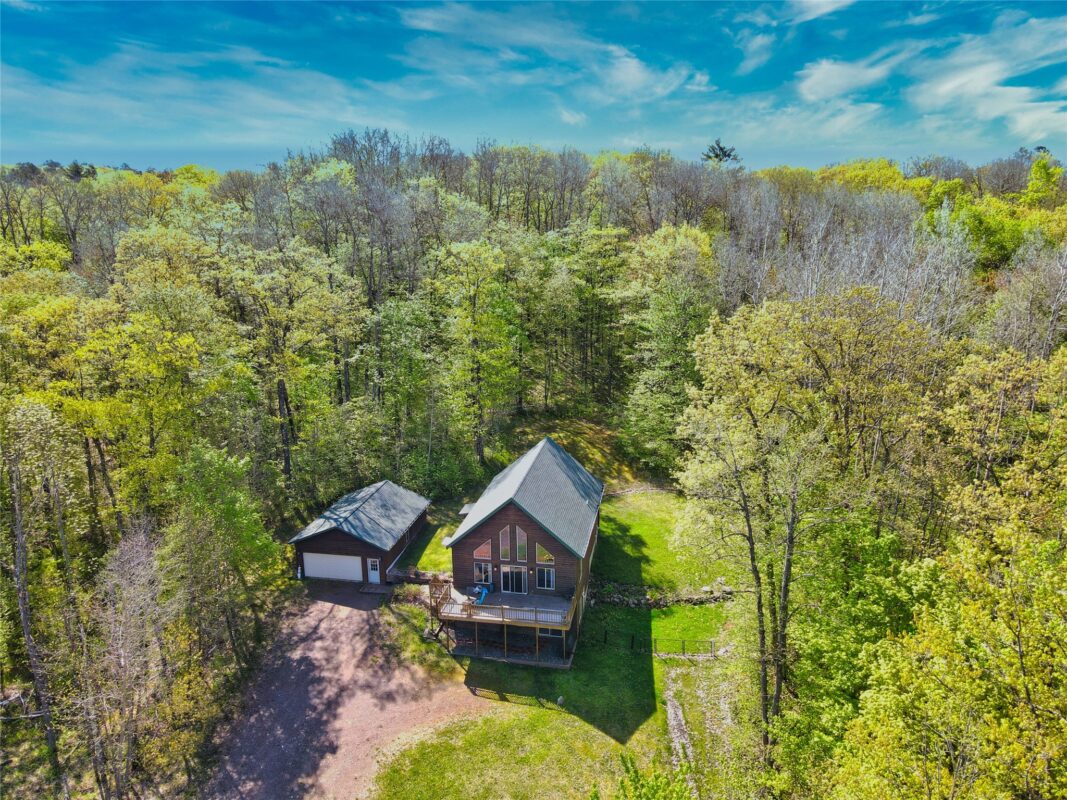 8920 Larson Court, Hayward WI 54843 - Residential house for sale - MLS #1599772 - image8