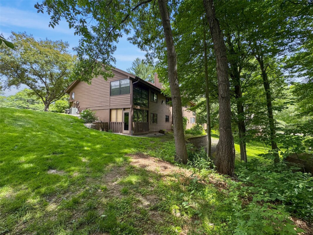 919 Cambridge Court, Altoona WI 54720 - Residential house for sale - MLS #1601777 - image2