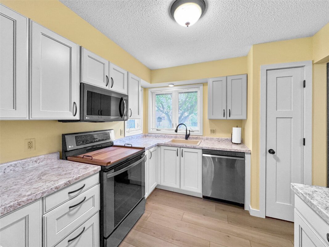 919 Cambridge Court, Altoona WI 54720 - Residential house for sale - MLS #1601777 - image3