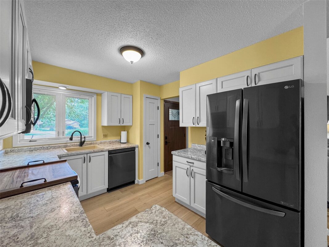 919 Cambridge Court, Altoona WI 54720 - Residential house for sale - MLS #1601777 - image8