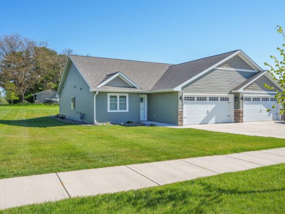 938 Jeffers Ridge, Eau Claire WI 54703 - Residential house for sale - MLS #1601170 - image1