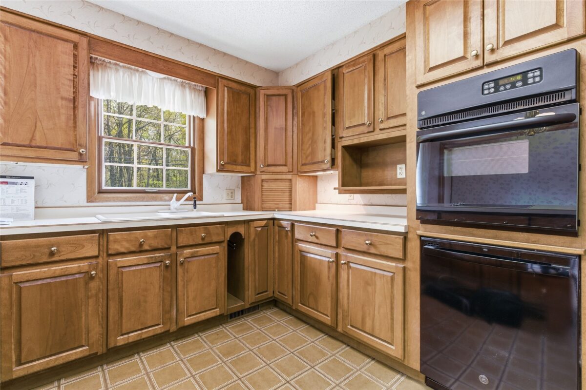 9556 27th Avenue, Eau Claire WI 54703 - Residential house for sale - MLS #1598274 - image8