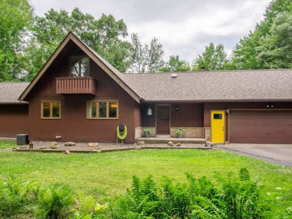 E4495 Woodland Drive, Eau Claire WI 54701 - Residential house for sale - MLS #1601983 - image1