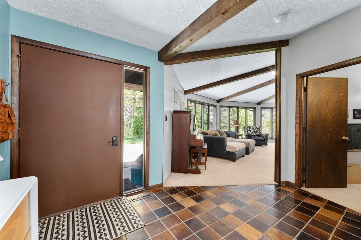 E655 Woodridge Drive, Eau Claire WI 54701 - Residential house for sale - MLS #1600907 - image5
