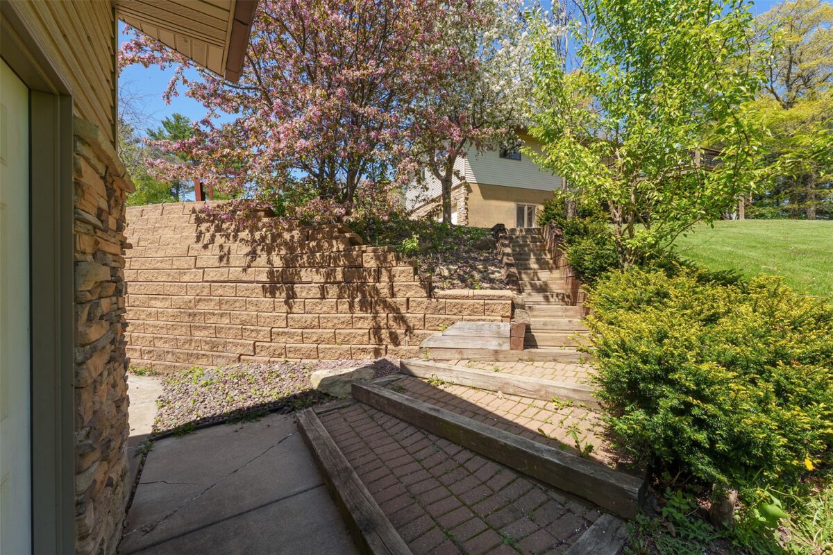 E655 Woodridge Drive, Eau Claire WI 54701 - Residential house for sale - MLS #1600907 - image45