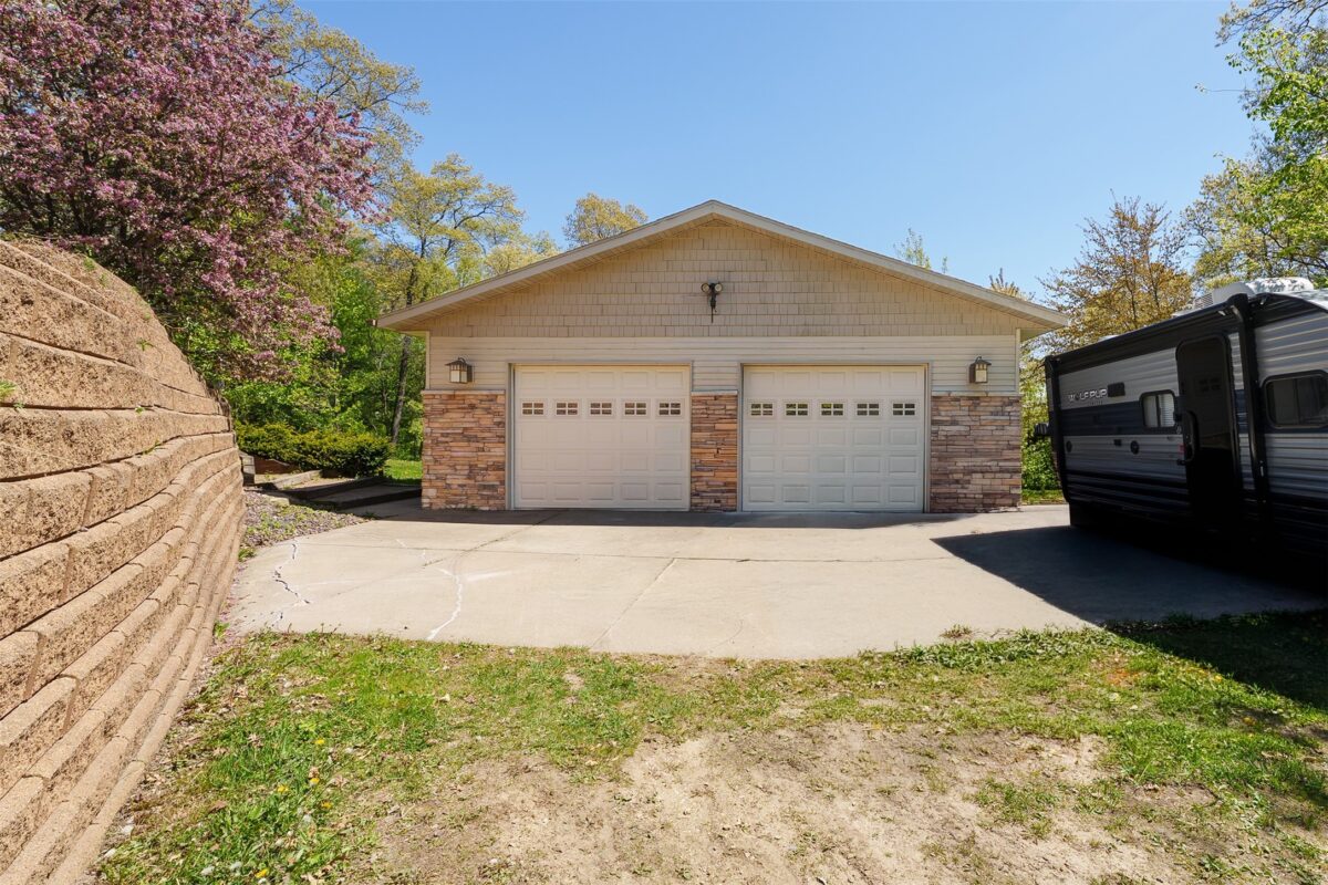 E655 Woodridge Drive, Eau Claire WI 54701 - Residential house for sale - MLS #1600907 - image46