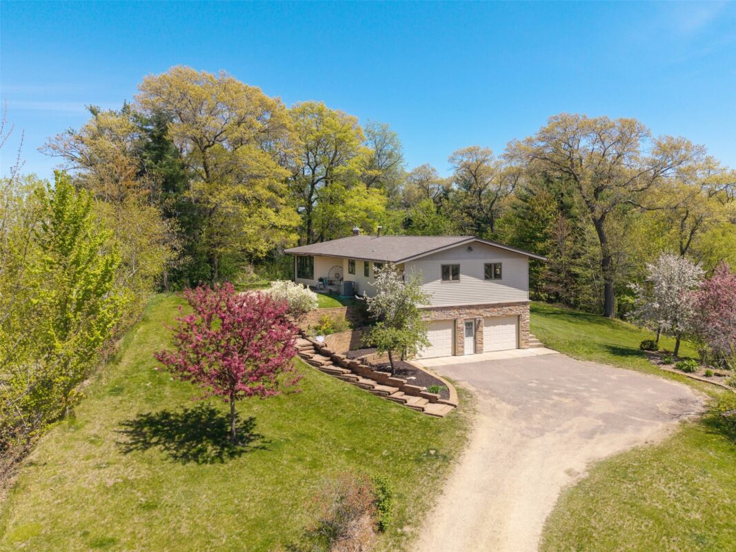 E655 Woodridge Drive, Eau Claire WI 54701 - Residential house for sale - MLS #1600907 - image48